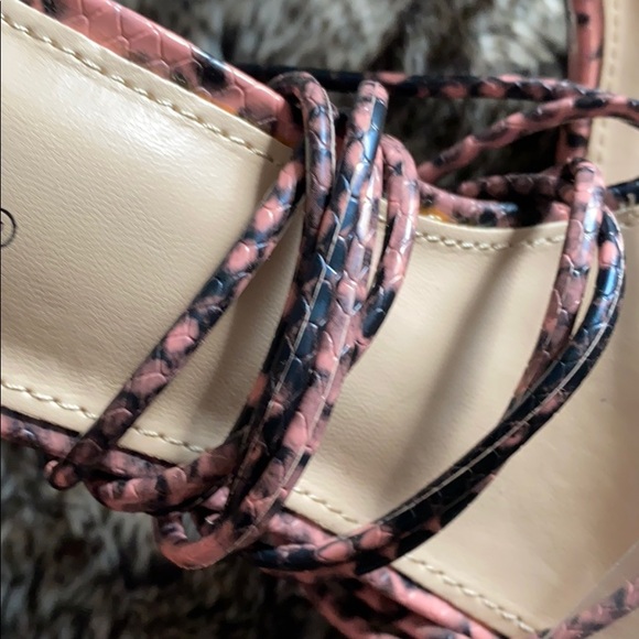 Snake skin stiletto - Picture 4 of 5